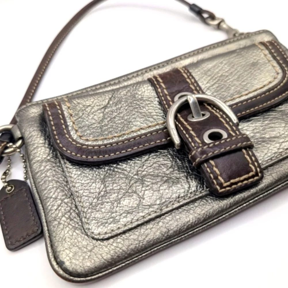 Coach Vintage Soho Mini Silver Metallic Zip Wristlet - Picture 7 of 15